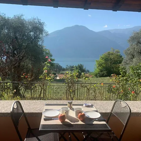 Casa Intignano - Con Bagno E Portico Vista Διαμέρισμα *